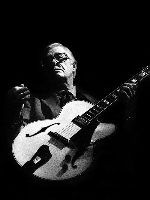 Lowe,Mundell Lincoln Lawn 01