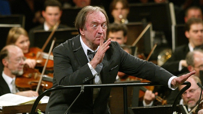 wiener-neujahrskonzert-nikolaus-harnoncourt-2003
