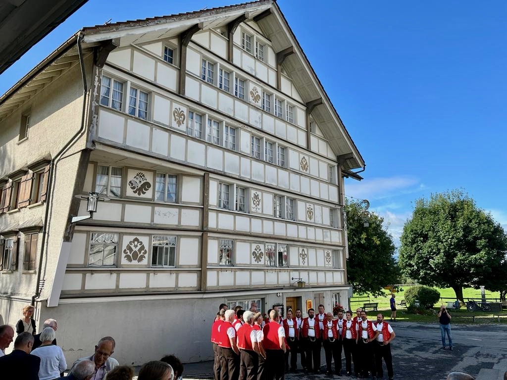 c93bb212-956d-457b-80b9-ade38951f8c2