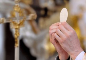 Hostie-400x281-pix-300x211